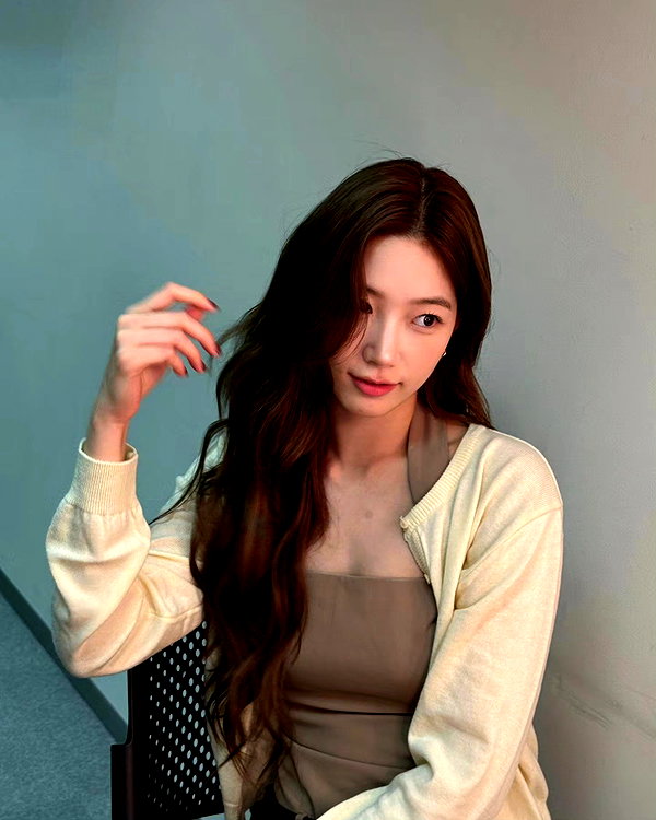 zuhazana instagram image archive image