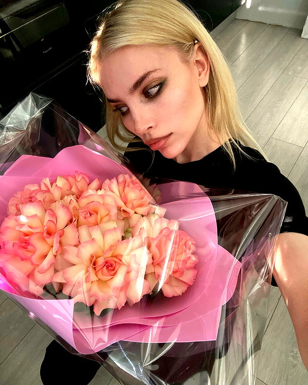 anya4everr instagram image archive image