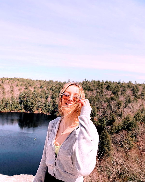 sadieemckennaa instagram image archive image