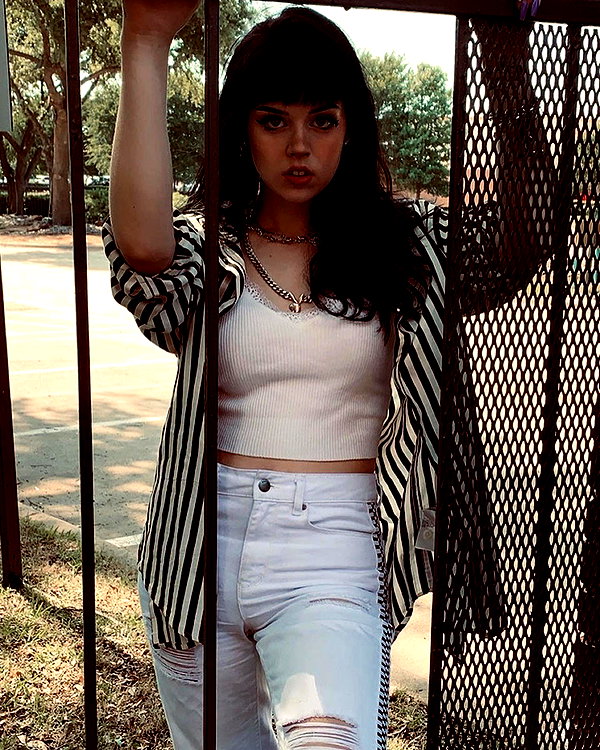 yeahimcaroline instagram image archive image