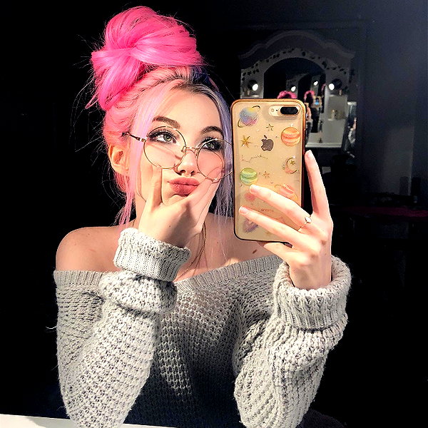 danielle.mercedie instagram image archive image