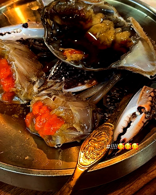 ll.lu1s instagram image archive image