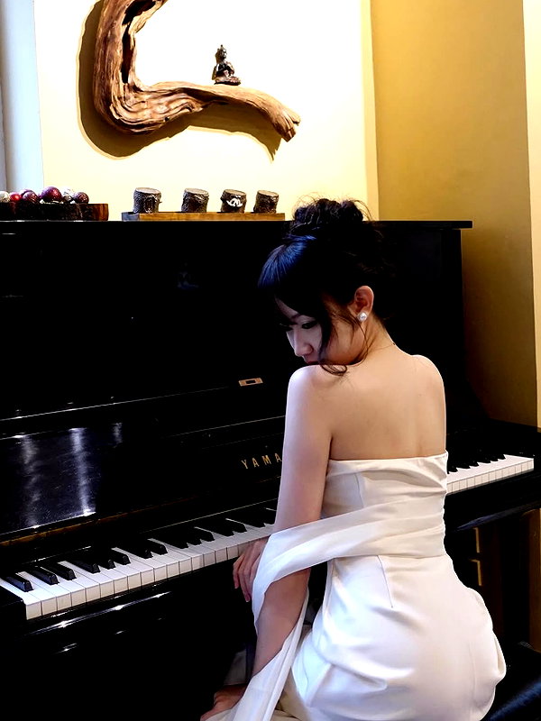 lyhythuedoxinh instagram image archive image