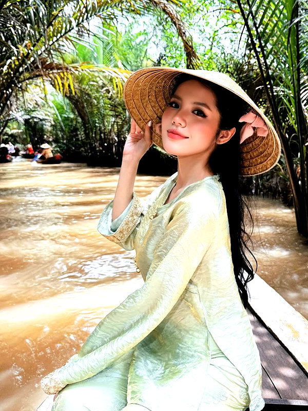 lyhythuedoxinh instagram image archive image