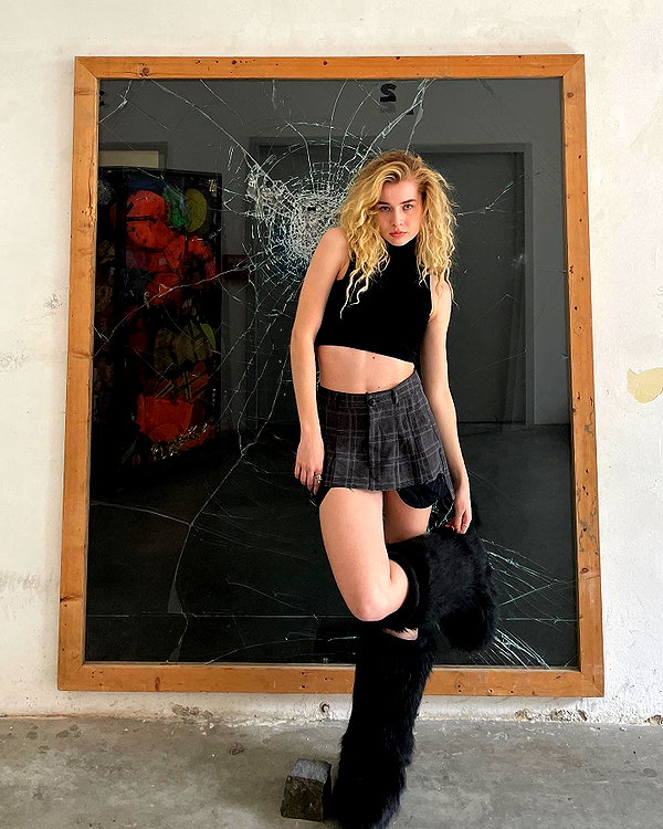 girlcalledluca instagram image archive image