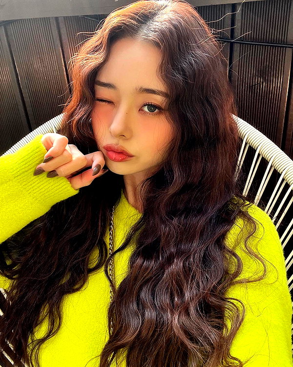 dear.zia instagram image archive image