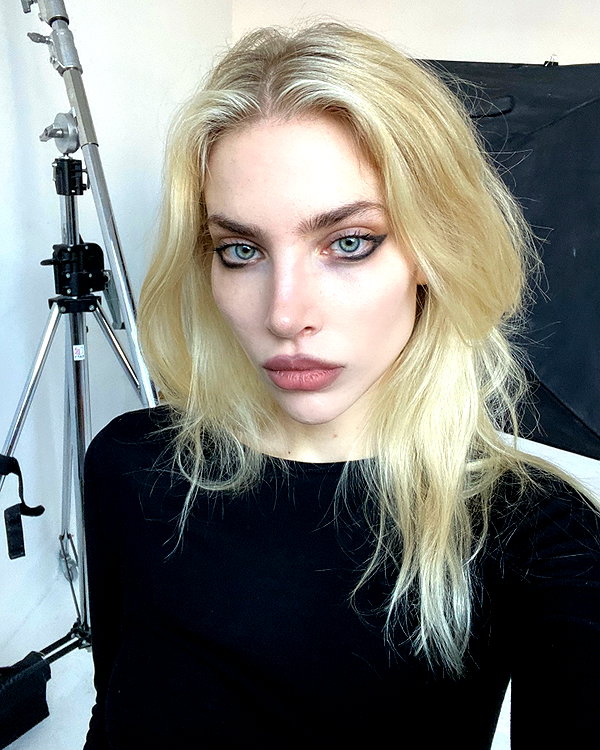 anya4everr instagram image archive image