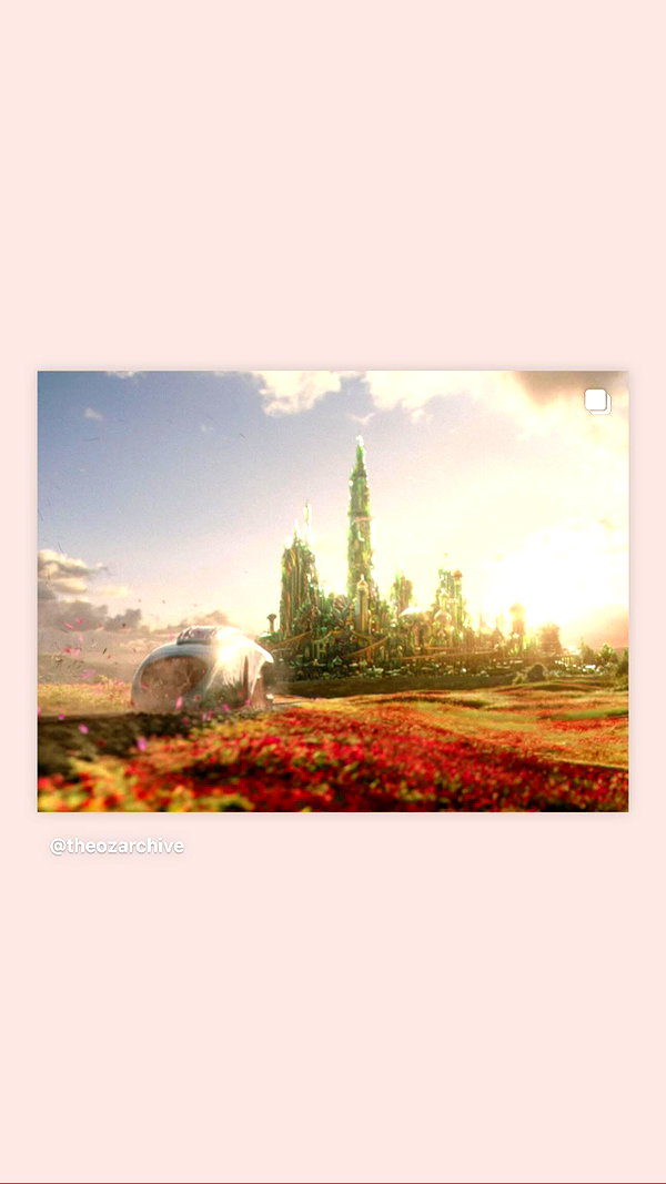 arianagrande instagram image archive image