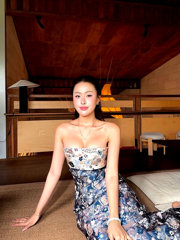 lyhythuedoxinh instagram image archive image