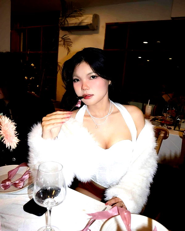 lyhythuedoxinh instagram image archive image