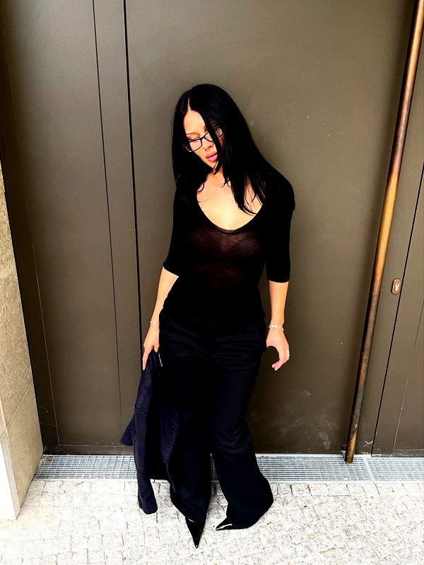 karolinaawasik instagram image archive image
