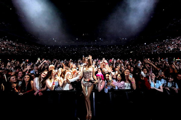 madisonbeer instagram image archive image