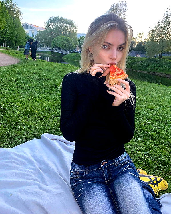 anya4everr instagram image archive image