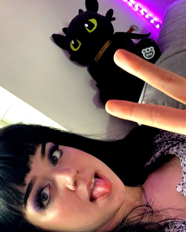 yeahimcaroline instagram image archive image