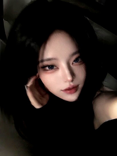 Archived image from @owol.xx on Instagram