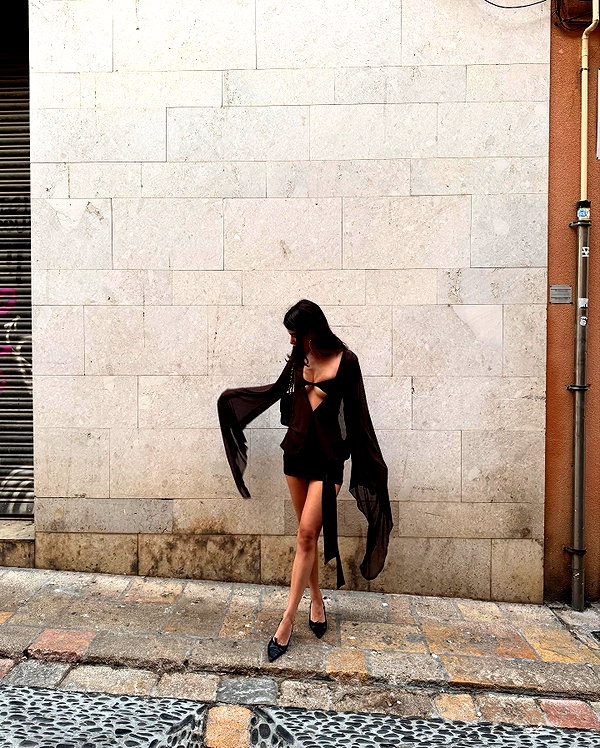 ainaratorneg instagram image archive image