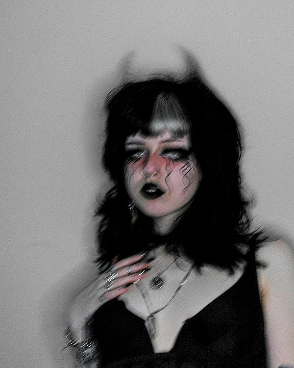 yeahimcaroline instagram image archive image