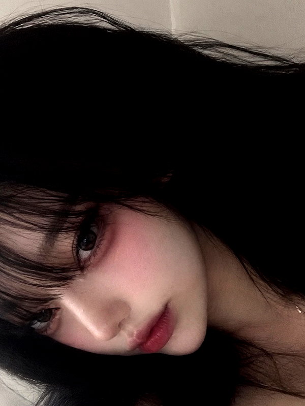 Archived image from @owol.xx on Instagram