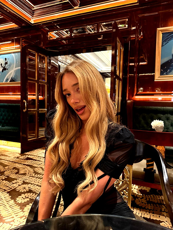 avestanova instagram image archive image