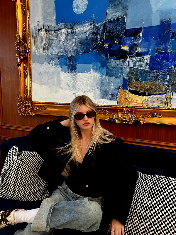 alona.bival instagram image archive image