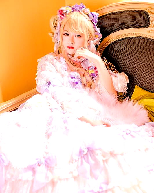 muze instagram image archive image