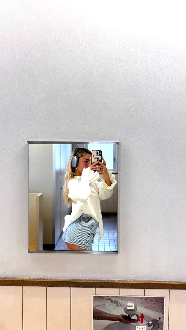 maya.keyy instagram image archive image