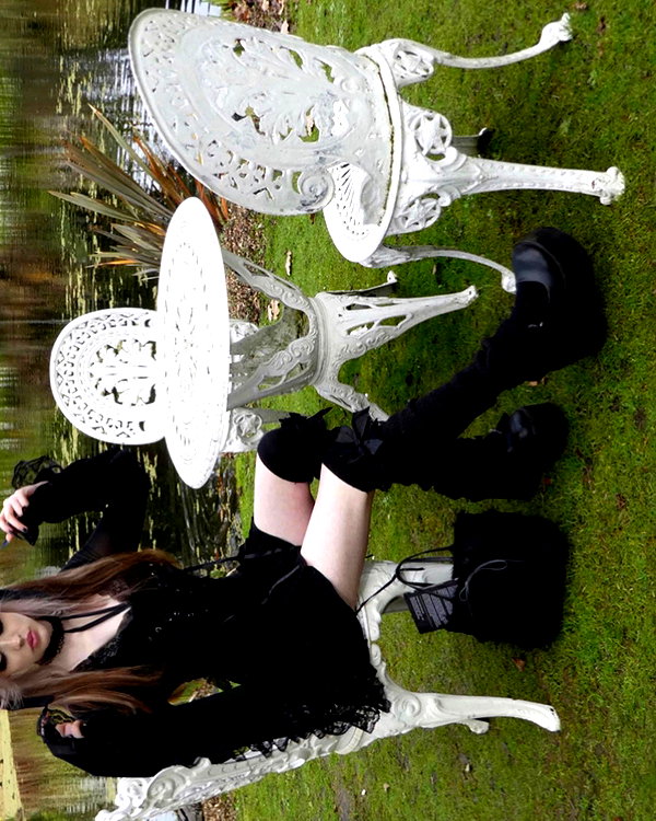 krystallea.cs instagram image archive image