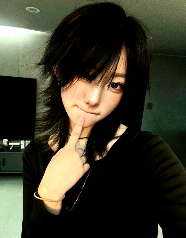 esnioughxx._y2 instagram image archive image