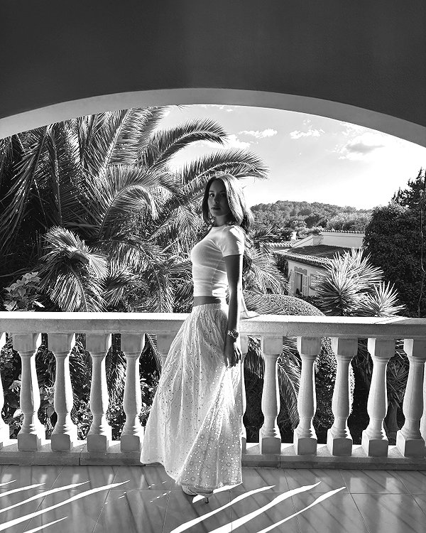 zoeliss instagram image archive image