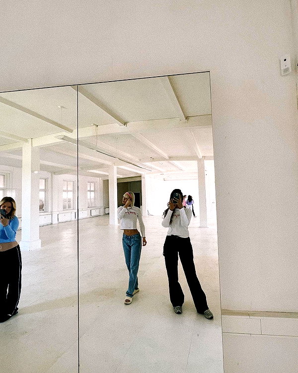 pia__kim instagram image archive image