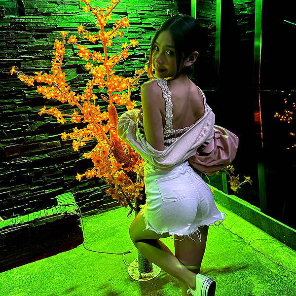 indra0102_ instagram image archive image
