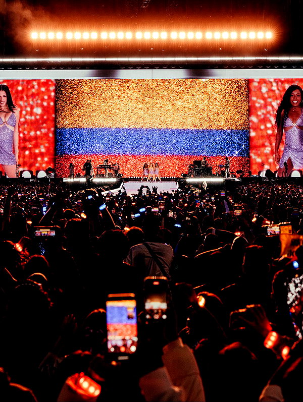 shakira instagram image archive image