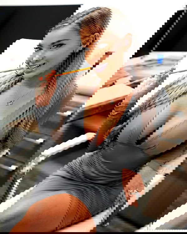 itshayleydavies itshayleydavies archive image