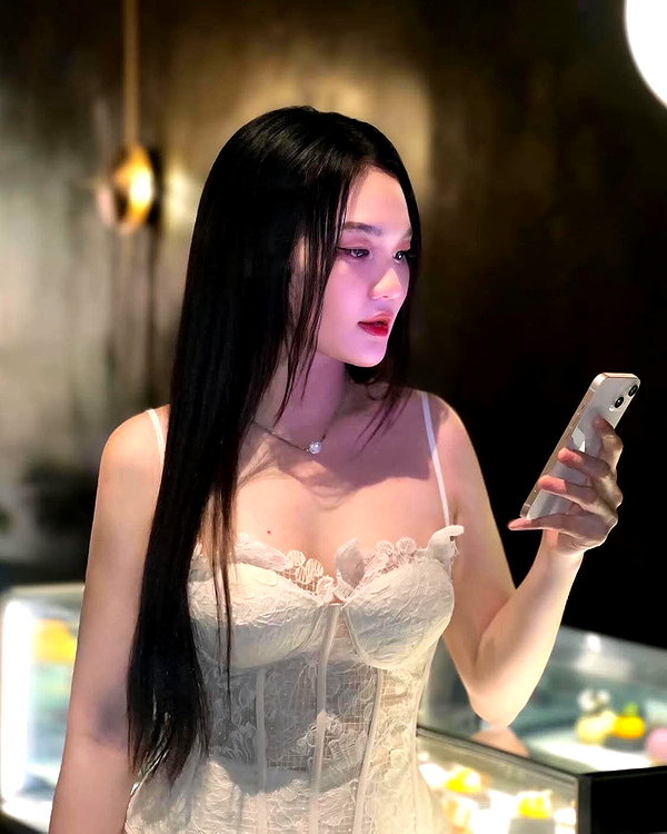 lyhythuedoxinh instagram image archive image