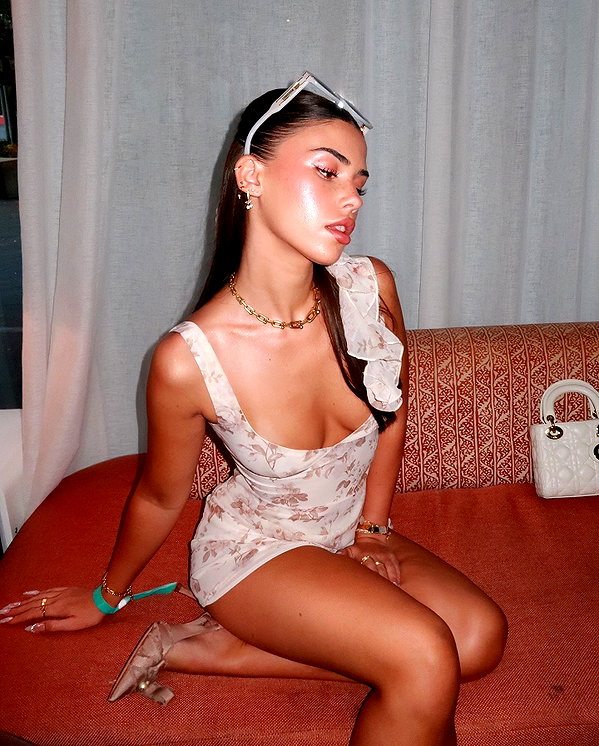 leahhalton instagram image archive image