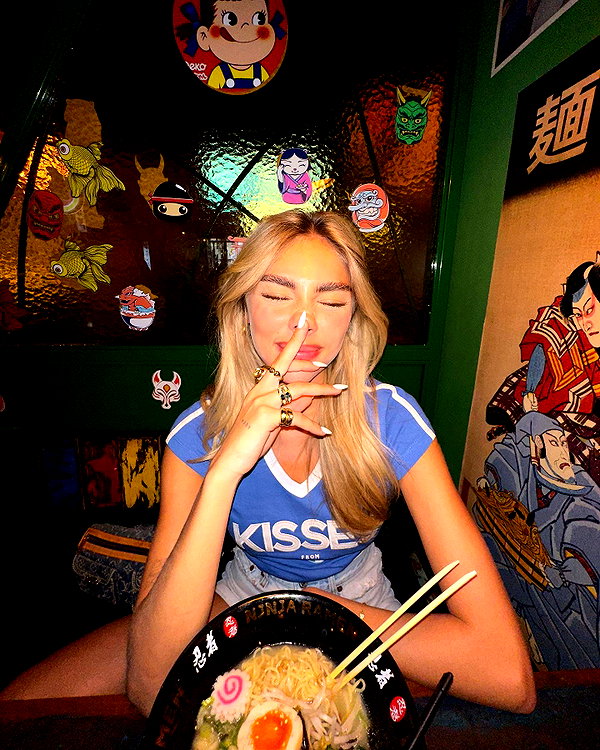 maya.keyy instagram image archive image