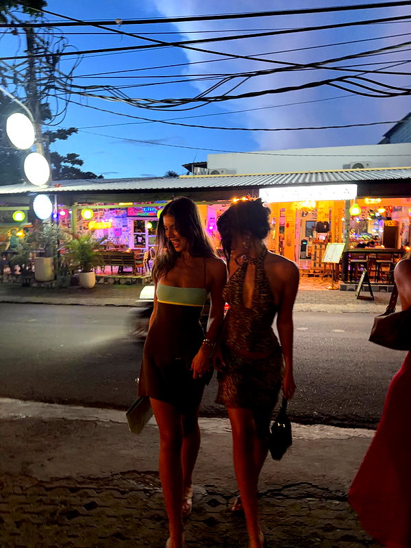 oliviaphillipps instagram image archive image
