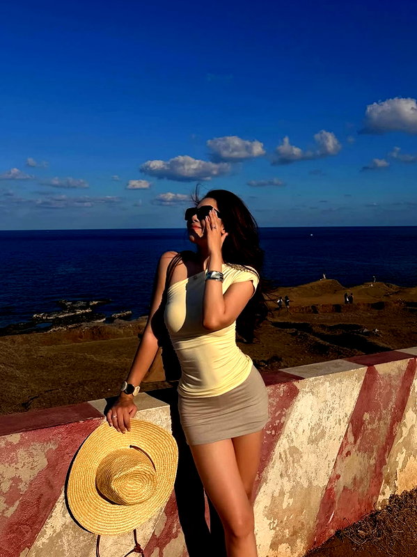 lyhythuedoxinh instagram image archive image