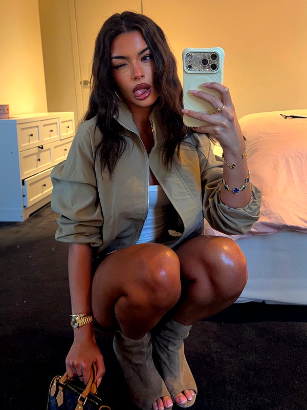 oliviaphillipps instagram image archive image