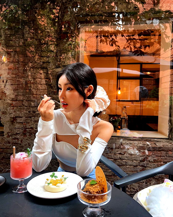 ll.lu1s instagram image archive image