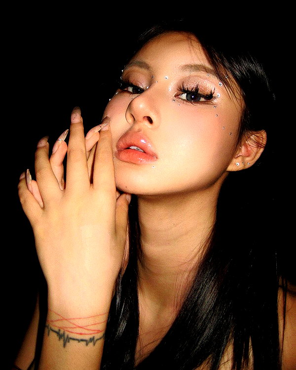 ll.lu1s instagram image archive image