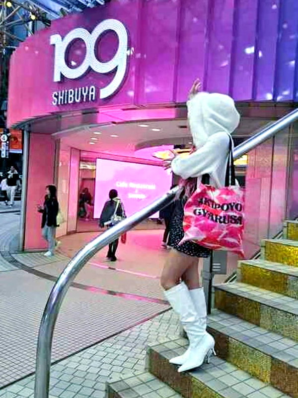 Archived image from @piyokoblog on Instagram