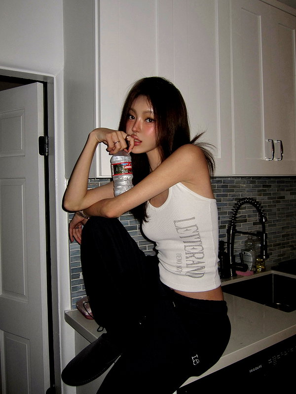 daxbin instagram image archive image
