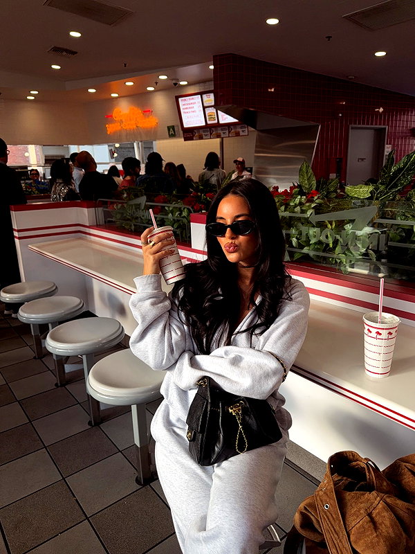 zoeliss instagram image archive image
