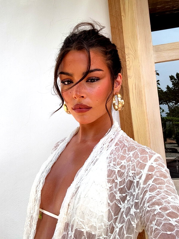 oliviaphillipps instagram image archive image