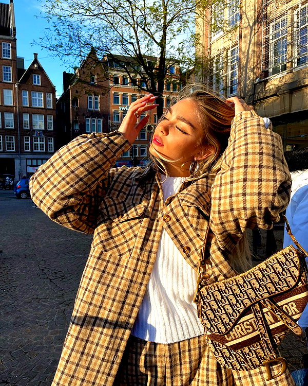 maya.keyy instagram image archive image