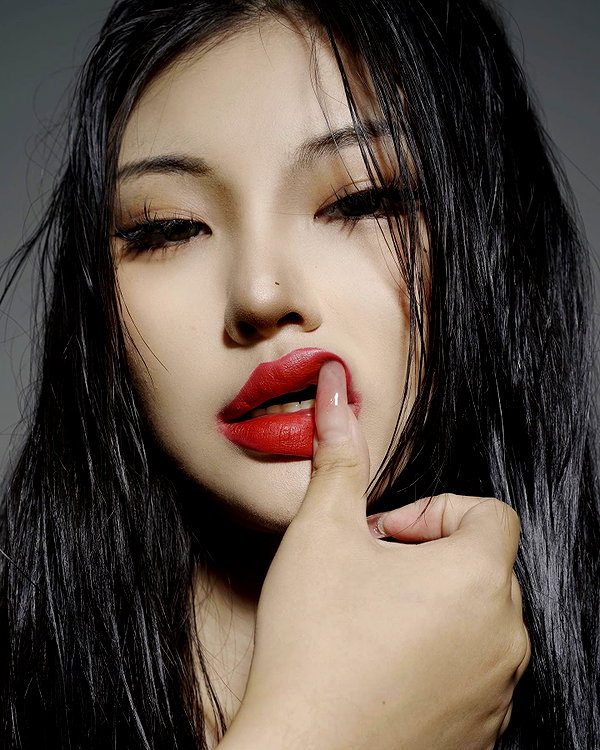 ll.lu1s instagram image archive image