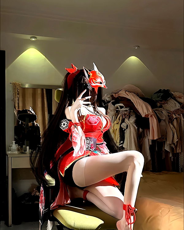 gallery_cosplayer instagram image archive image