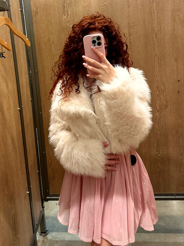 livia._.paige instagram image archive image