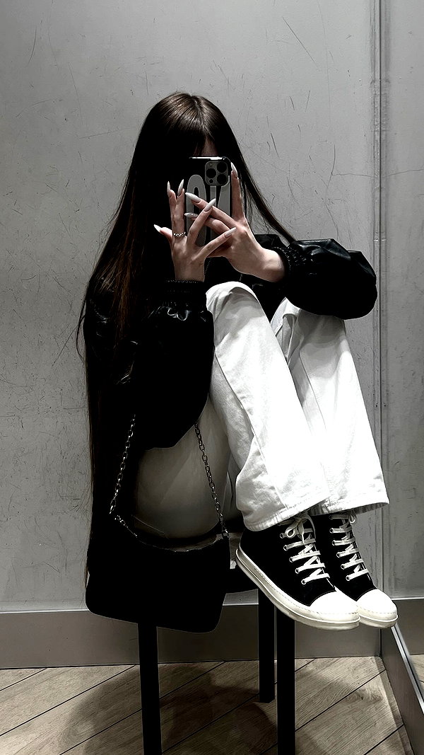 hhyuuko instagram image archive image
